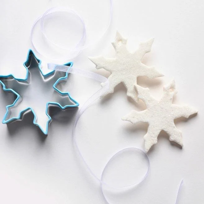 Eco-Kids Snowflake Ornament Kit - Image 3