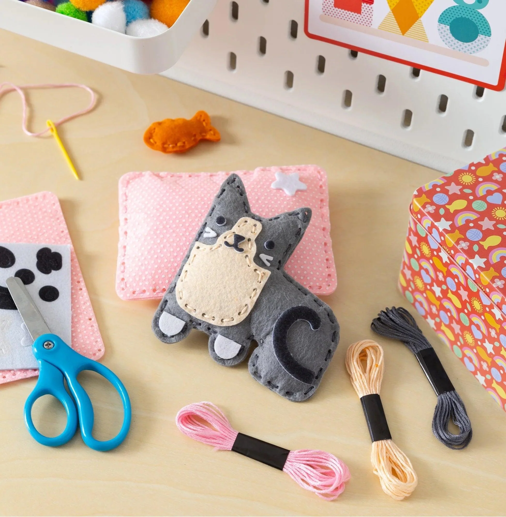 Mini Craft Kit: Pocket Pet Kitten - Image 2