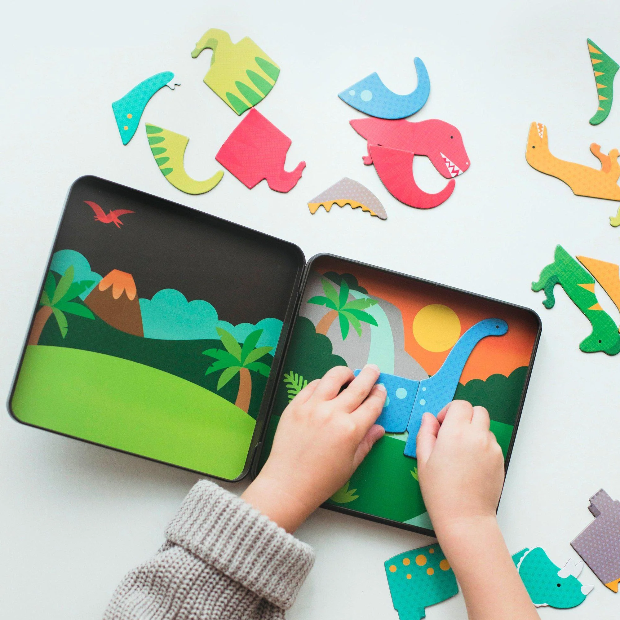 On-The-Go Magnetic Play Set - Dinosaur Kingdom - Image 2